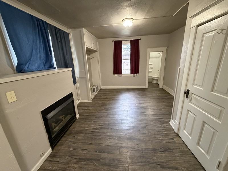 1605 N Madison St #3 - Photo 4 of 5