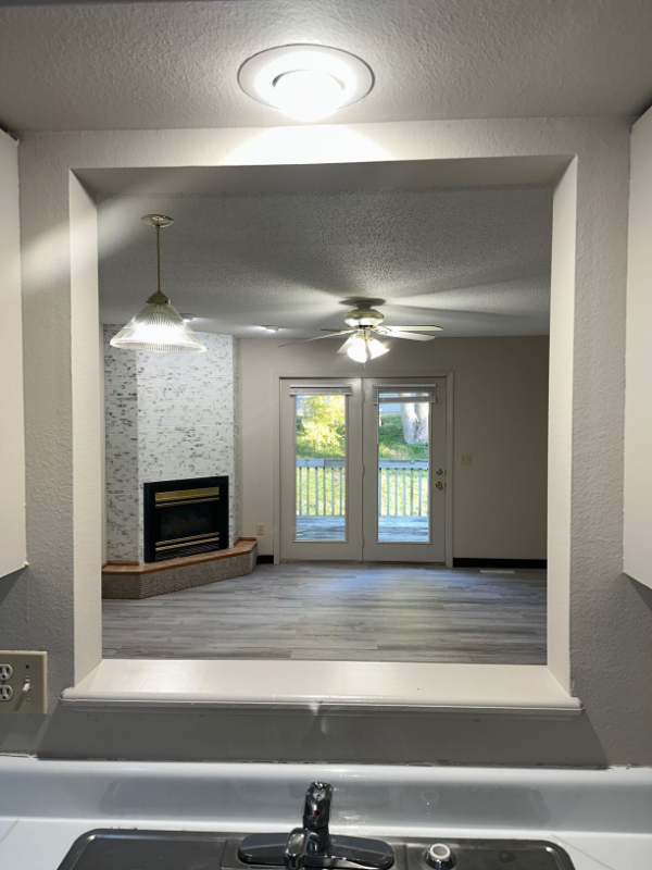 924 23rd Ave #C - Photo 2 of 20