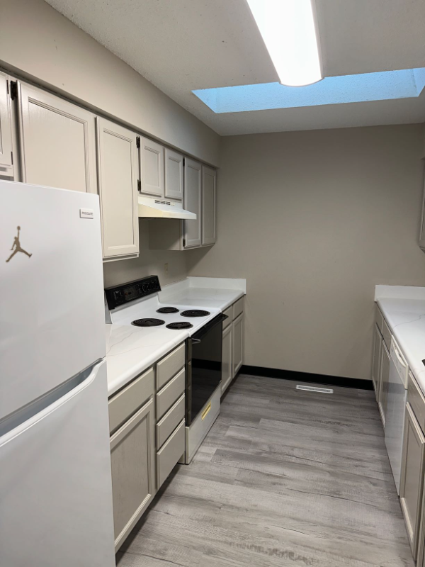 924 23rd Ave #C - Photo 3 of 20