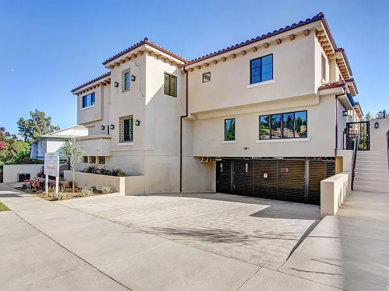 2218 Montrose Ave #G - Photo 2 of 15