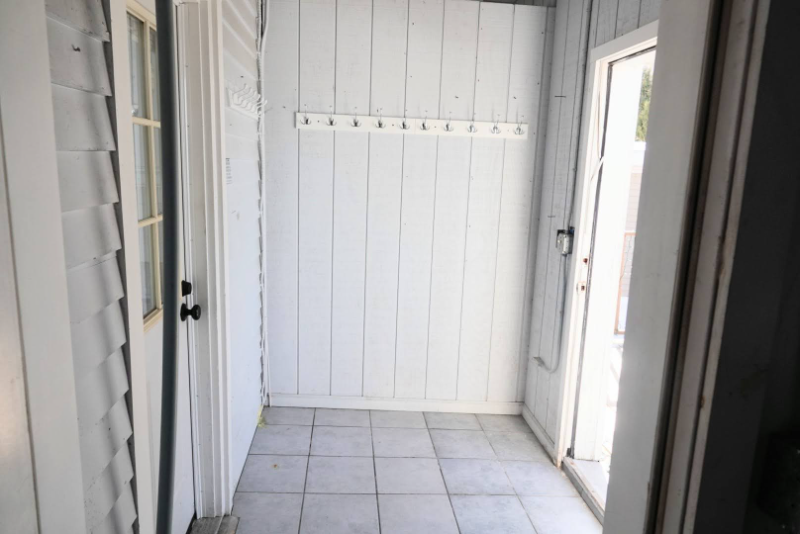 330 Massasoit Rd #1 - Photo 3 of 20