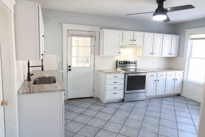 330 Massasoit Rd #1 - Photo 7 of 20