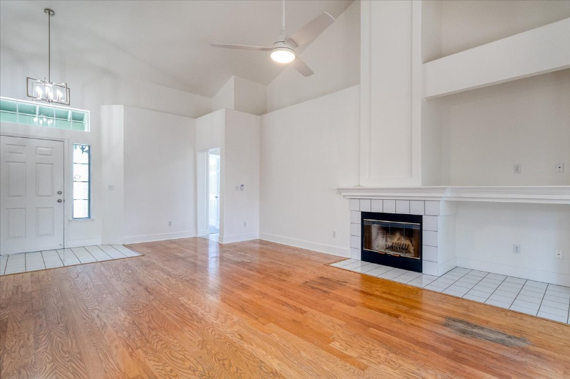 1810 Crestwood Ave - Photo 4 of 12