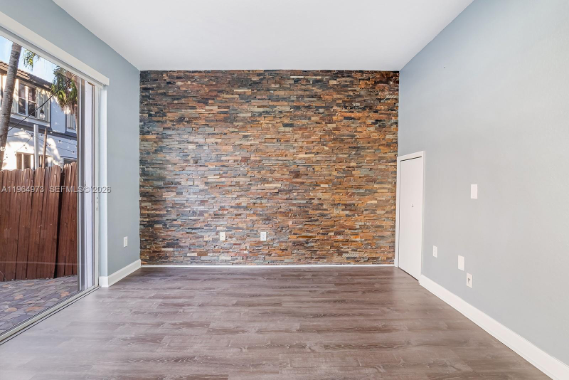 11507 Nwst - Photo 5 of 9