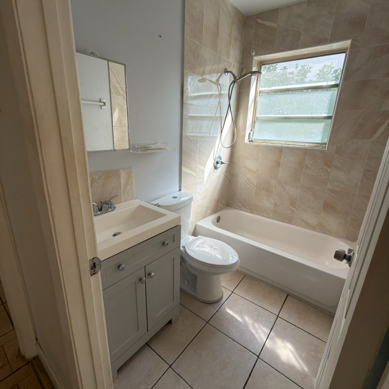 1716 Swst #2 - Photo 6 of 8