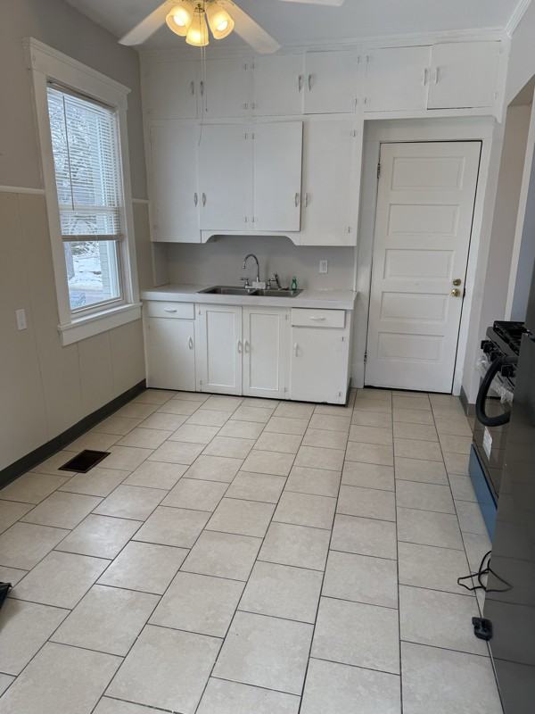 505 6th St Ne - Photo 3 of 22