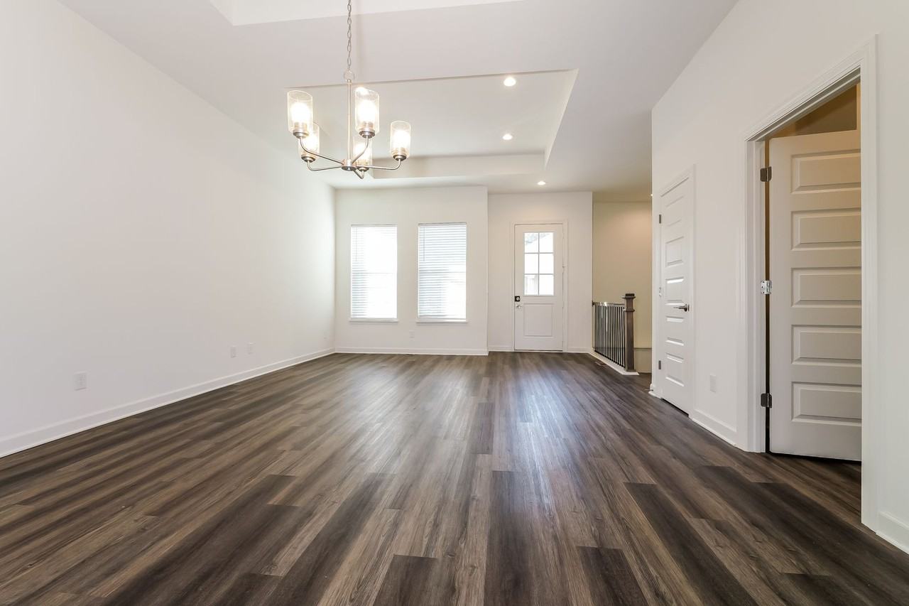 16173 Fontana St - Photo 7 of 17