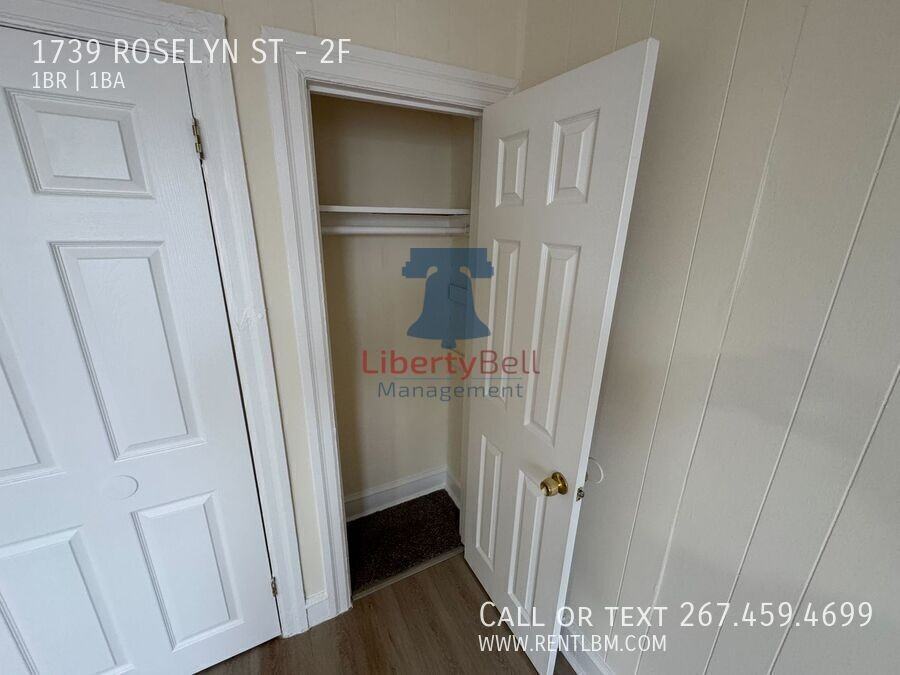 1739 Roselyn St #2F - Photo 7 of 10