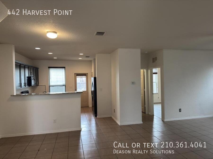 442 Harvest Pt - Photo 2 of 18