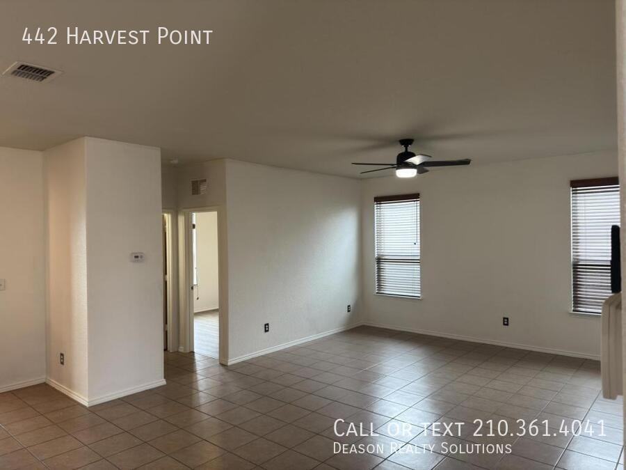 442 Harvest Pt - Photo 3 of 18