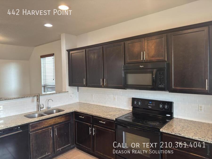 442 Harvest Pt - Photo 6 of 18