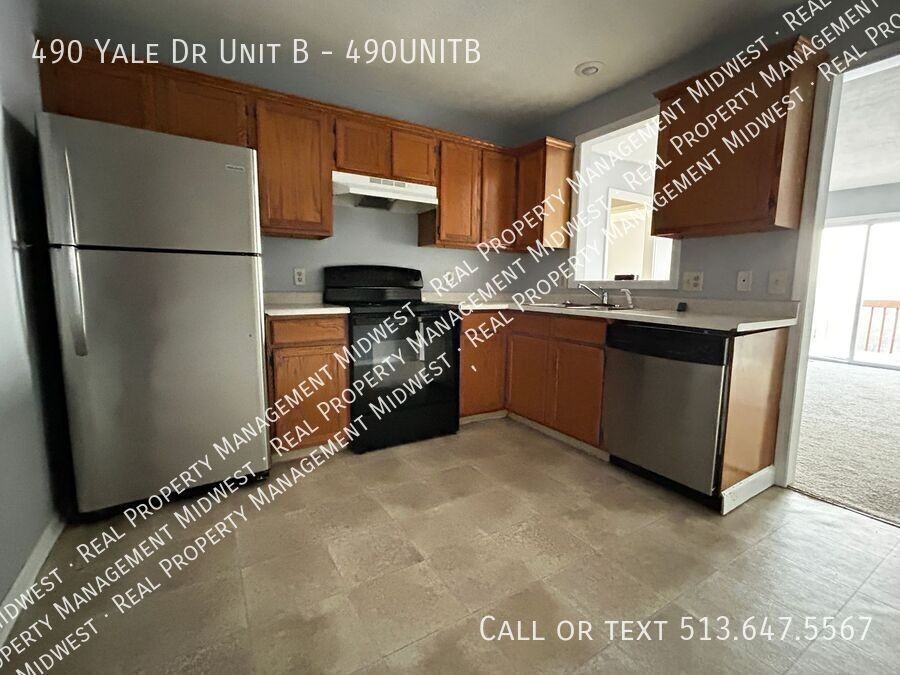 490 Yale Dr Unit B #490UNITB - Photo 2 of 20