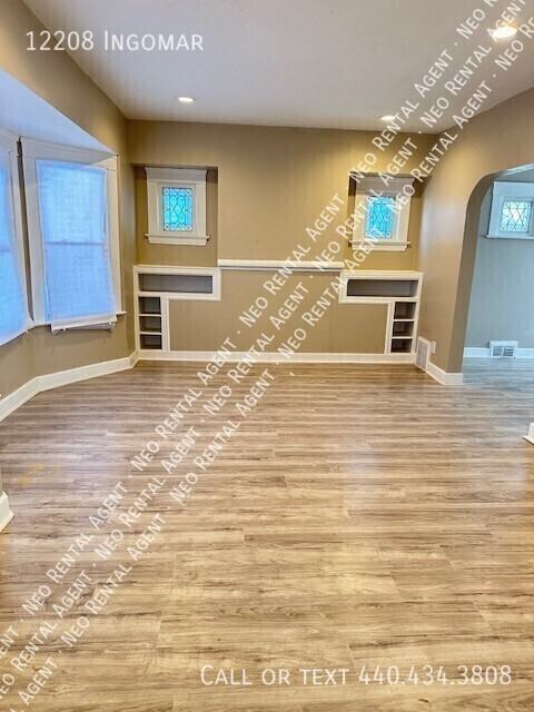 12208 Ingomar Ave - Photo 2 of 10