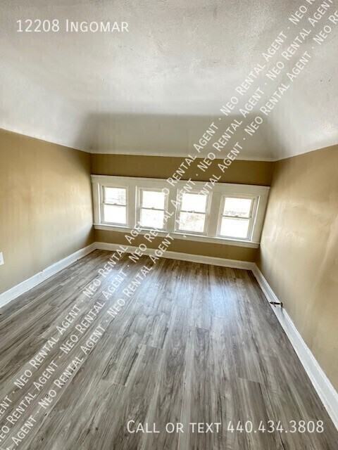 12208 Ingomar Ave - Photo 6 of 10