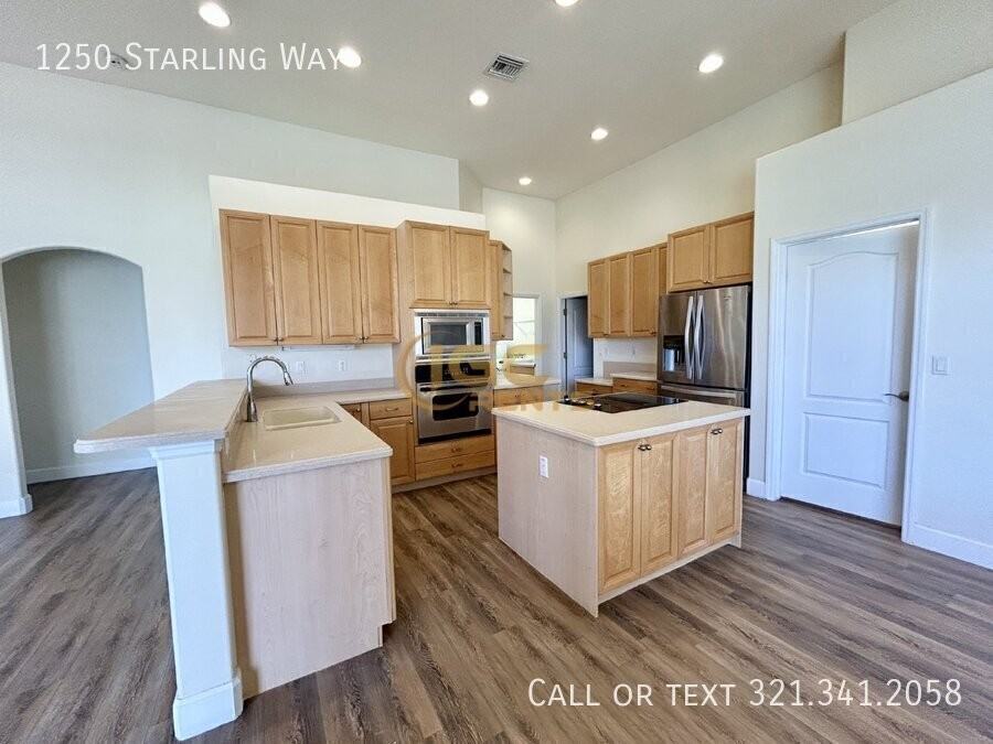 1250 Starling Way - Photo 6 of 38