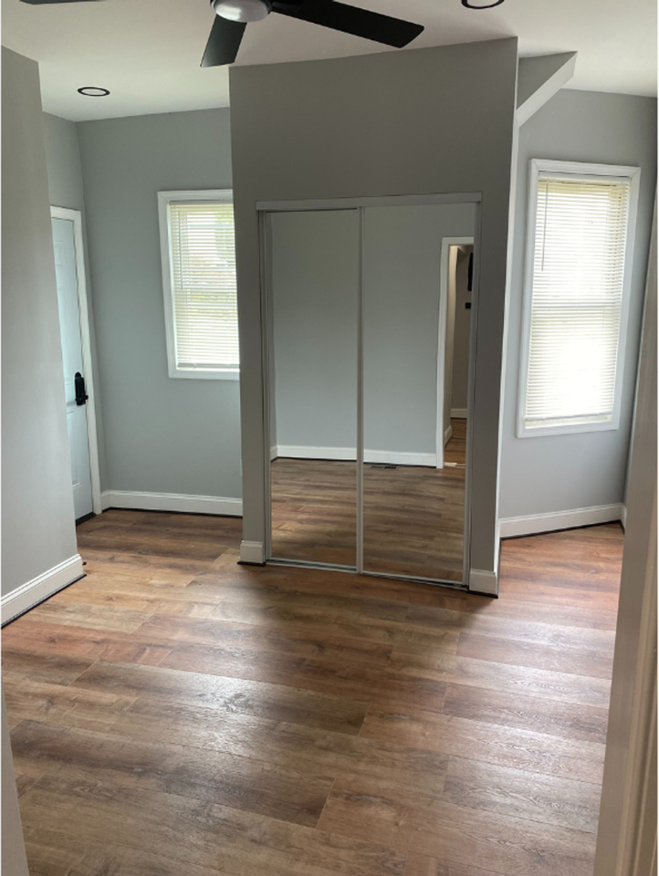 3412 Gwynns Falls Parkway AVAILABLE W/BATH $850 #BB - Photo 4 of 17