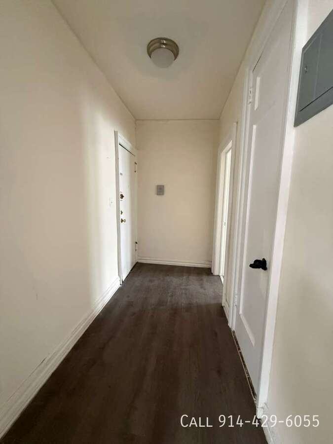 275 Mclean Ave - Photo 4 of 6