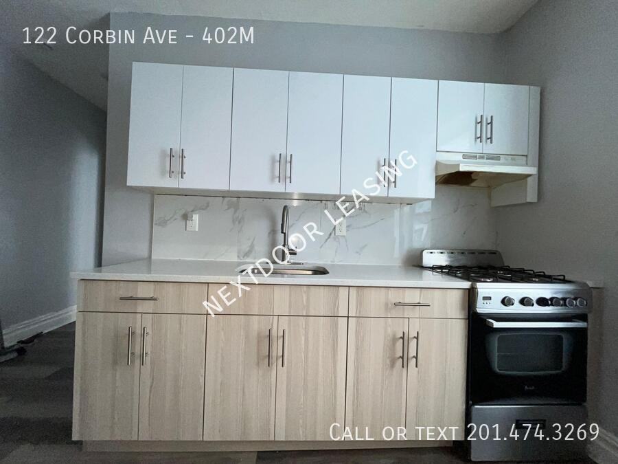 122 Corbin Ave #402M