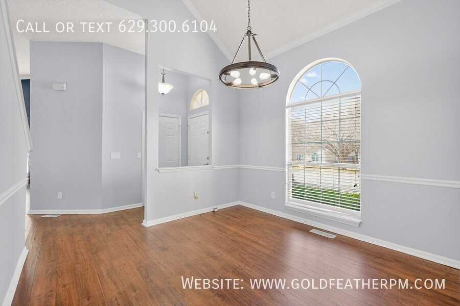 905 Split Oak Dr - Photo 2 of 34