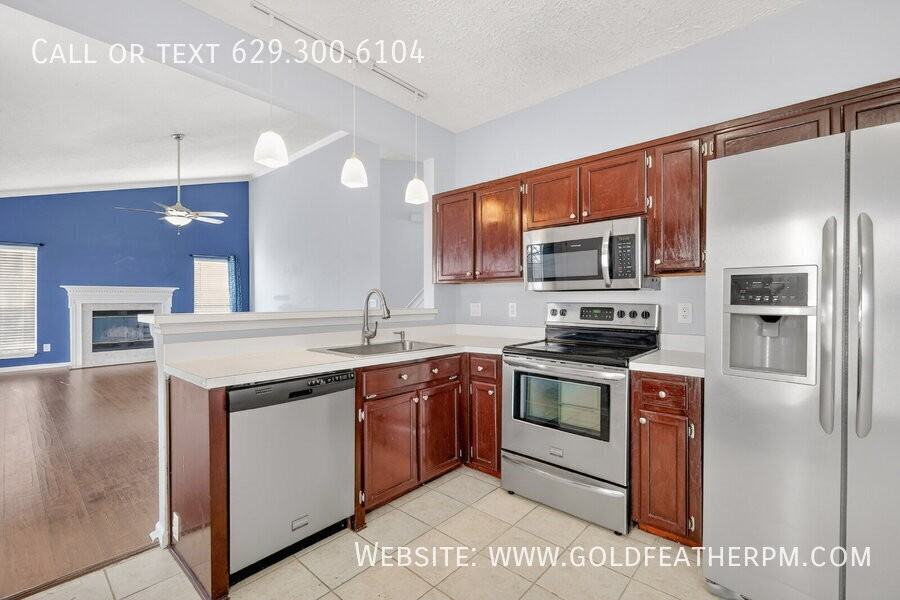 905 Split Oak Dr - Photo 7 of 34