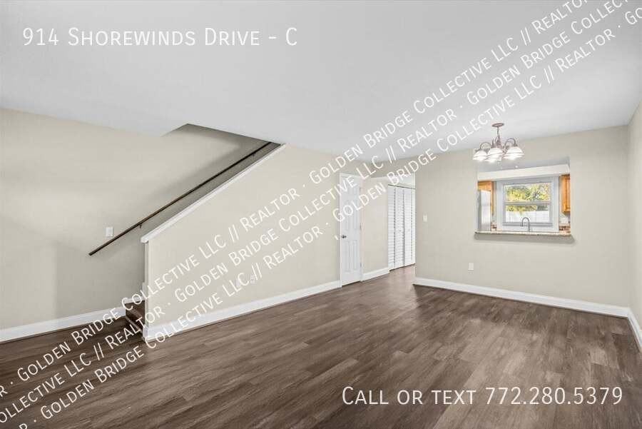 914 Shorewinds Dr #C - Photo 5 of 16