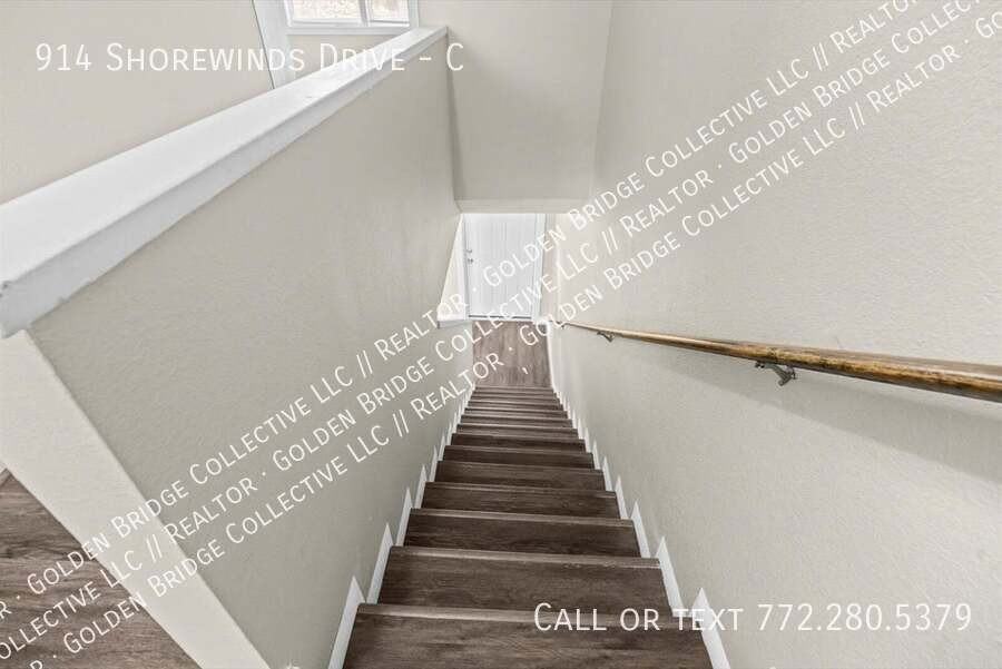 914 Shorewinds Dr #C - Photo 6 of 16