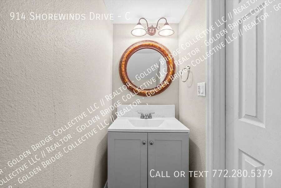 914 Shorewinds Dr #C - Photo 7 of 16