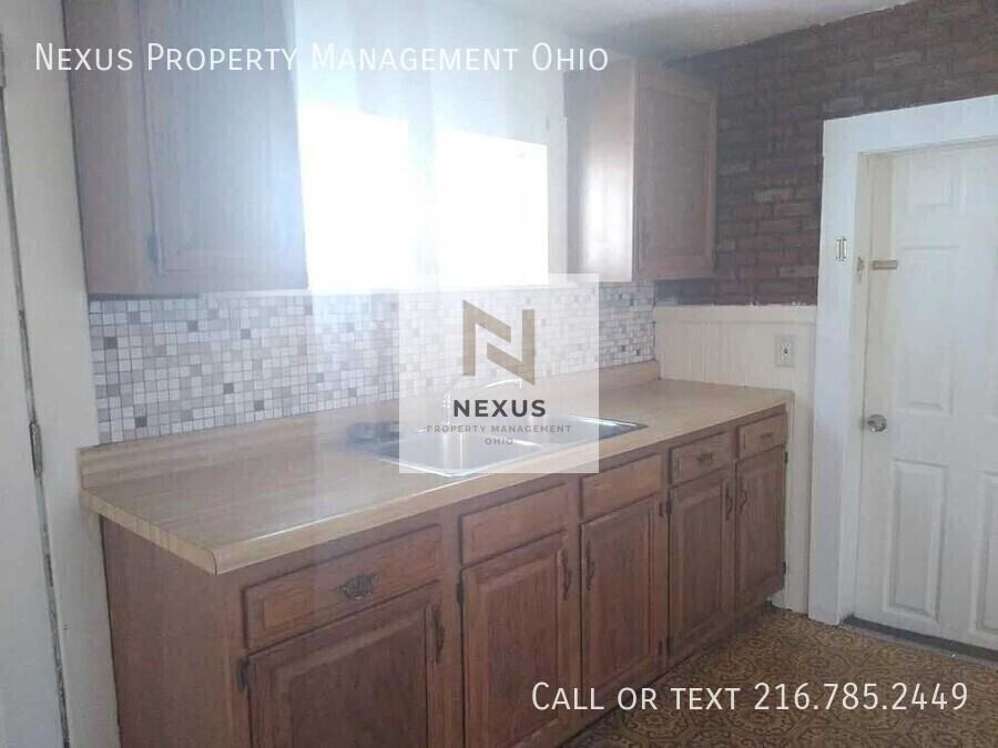 3588 W 46th St - Photo 3 of 11