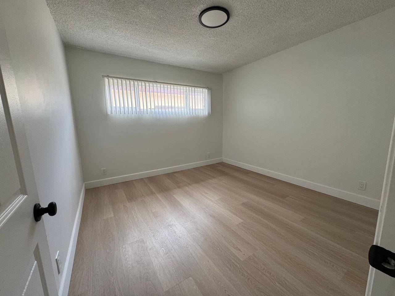 835 W 165th Pl #7 - Photo 3 of 7