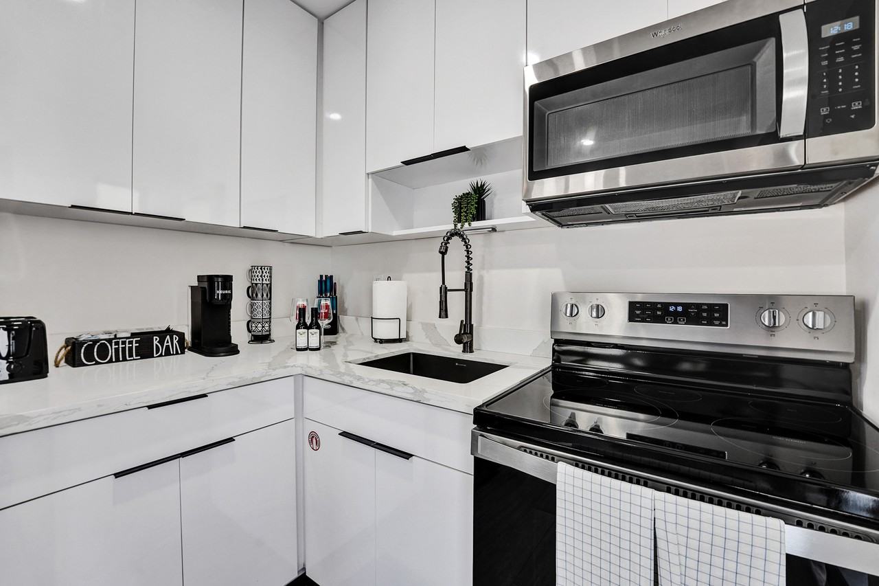 1405 N Andrews Ave #1 - Photo 6 of 16