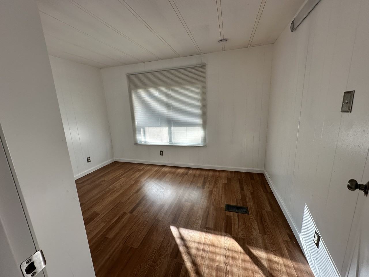 44826 Orpington Ave #NA - Photo 7 of 33