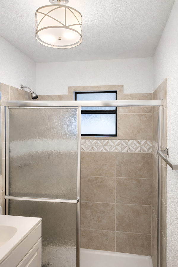 528 W Kellis St #NA - Photo 5 of 9