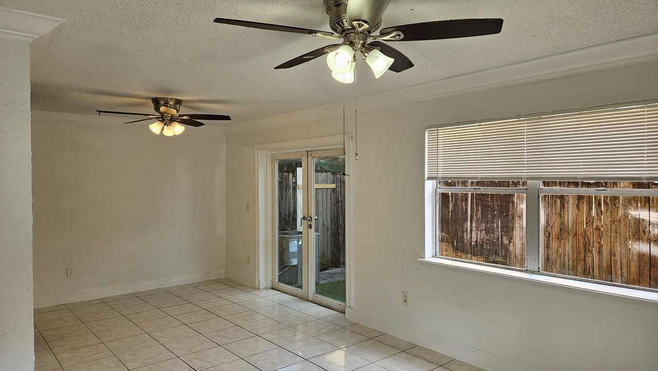 177 Ne 12th Ave #177 - Photo 5 of 31