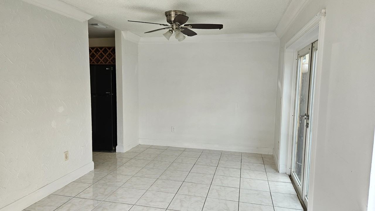 177 Ne 12th Ave #177 - Photo 7 of 31