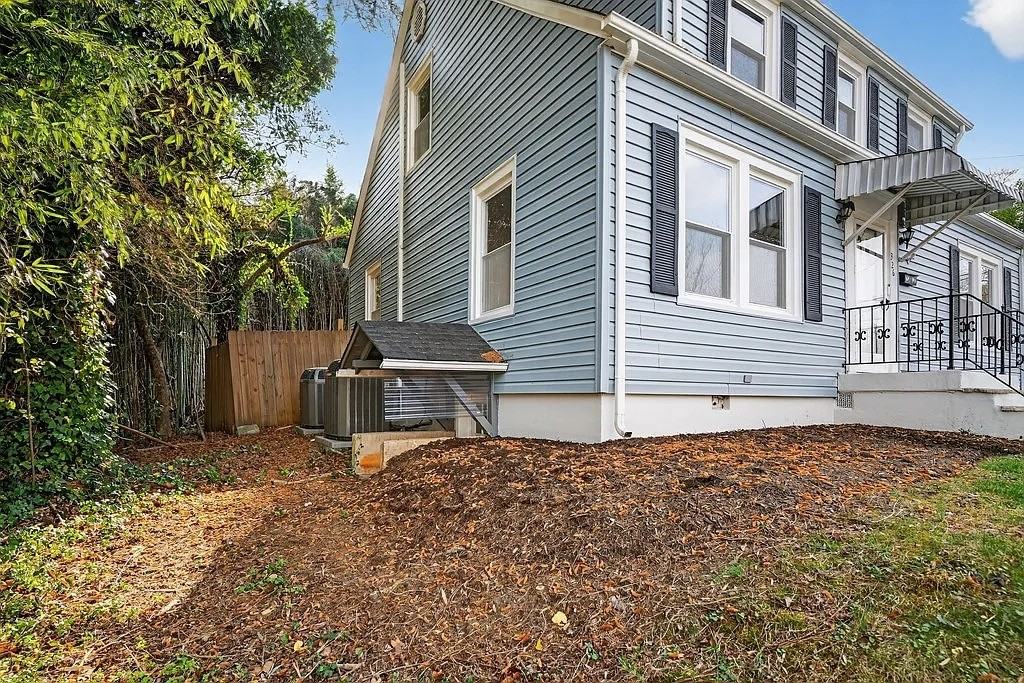 326 Westhampton Ave #NA - Photo 3 of 25