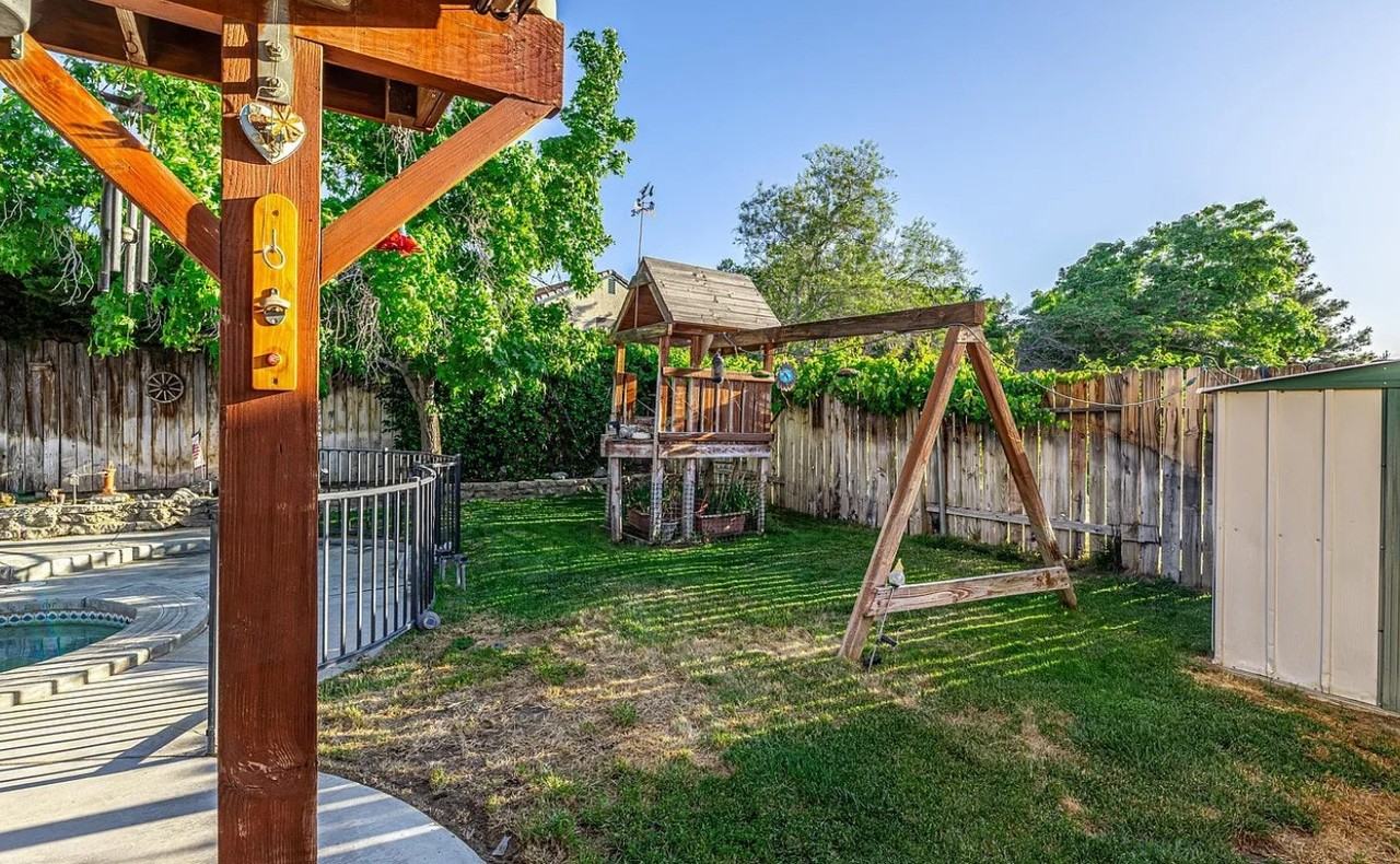 4048 Belleshire Way - Photo 7 of 14