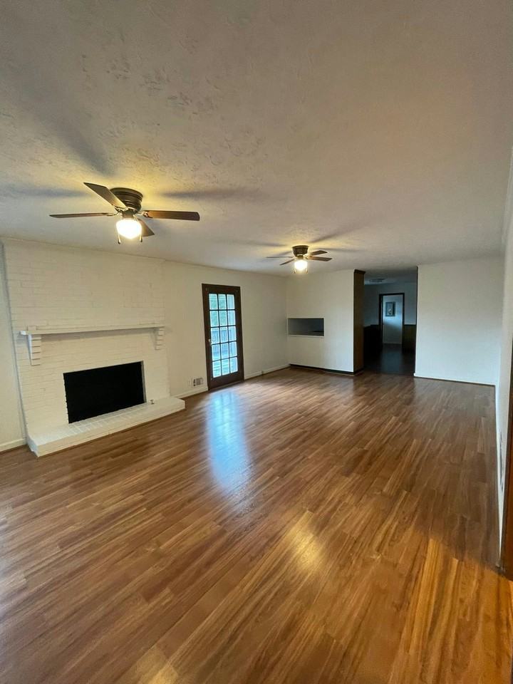 3052 Robinson Rd, Unit N/A - Photo 3 of 19