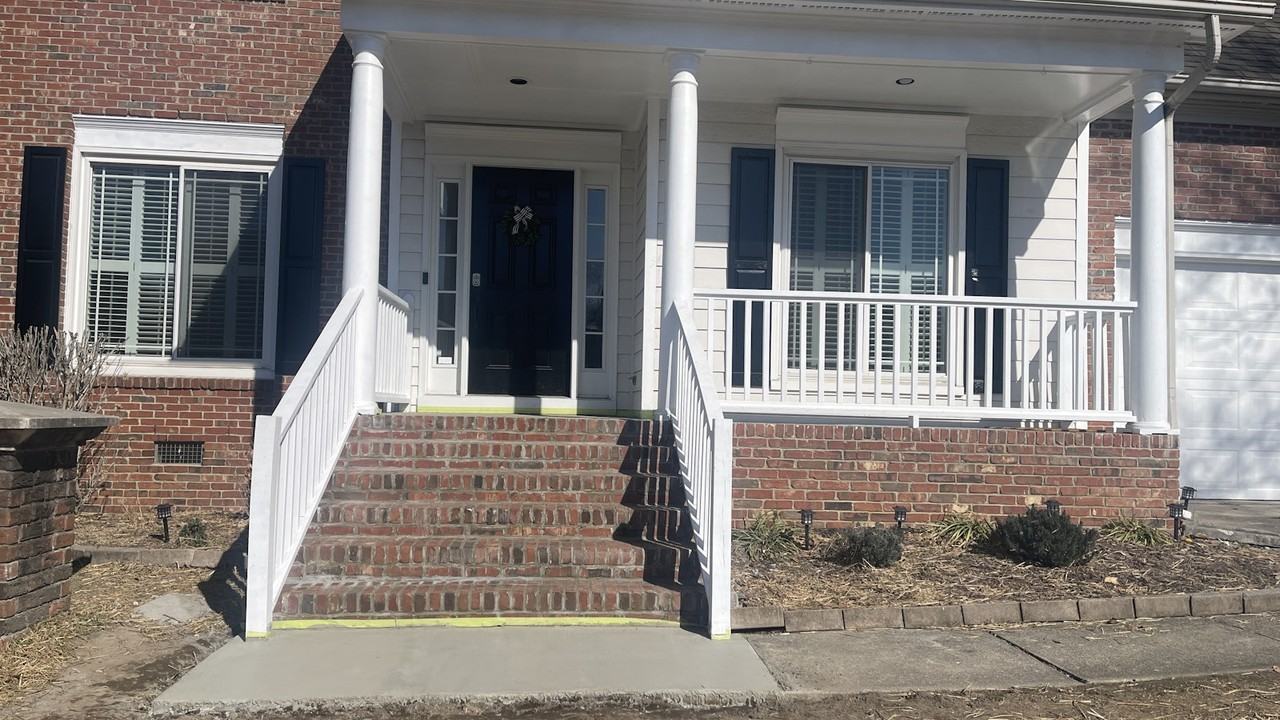 2428 Havershire Dr - Photo 3 of 43