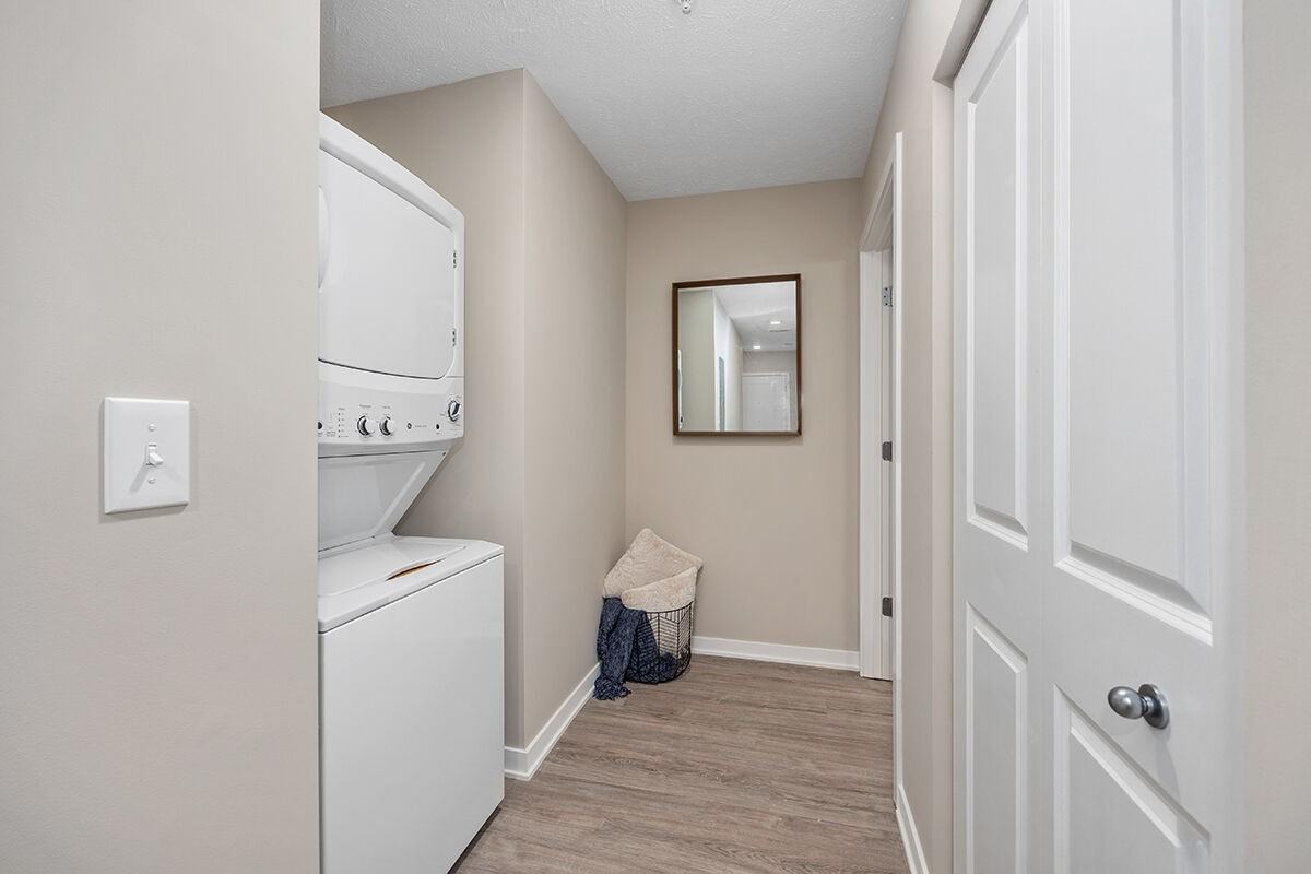 The Summit Apartments - Photo 6 of 24