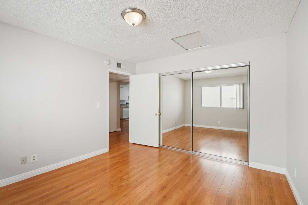 626 E Verdugo Ave #T - Photo 5 of 15