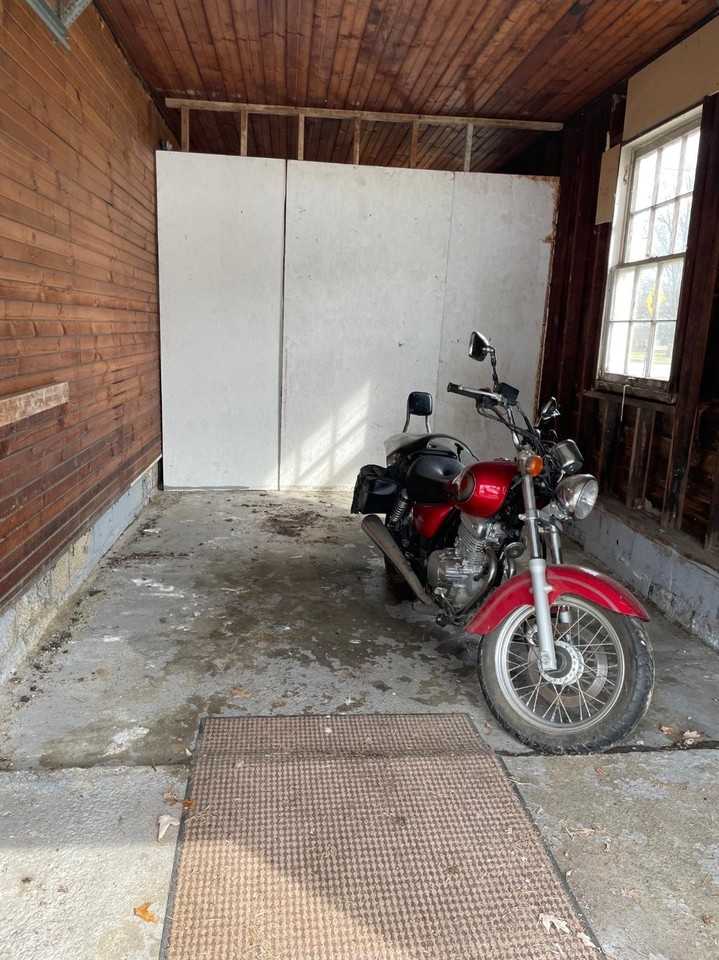 2025 Grafton Rd #4 - Photo 6 of 10