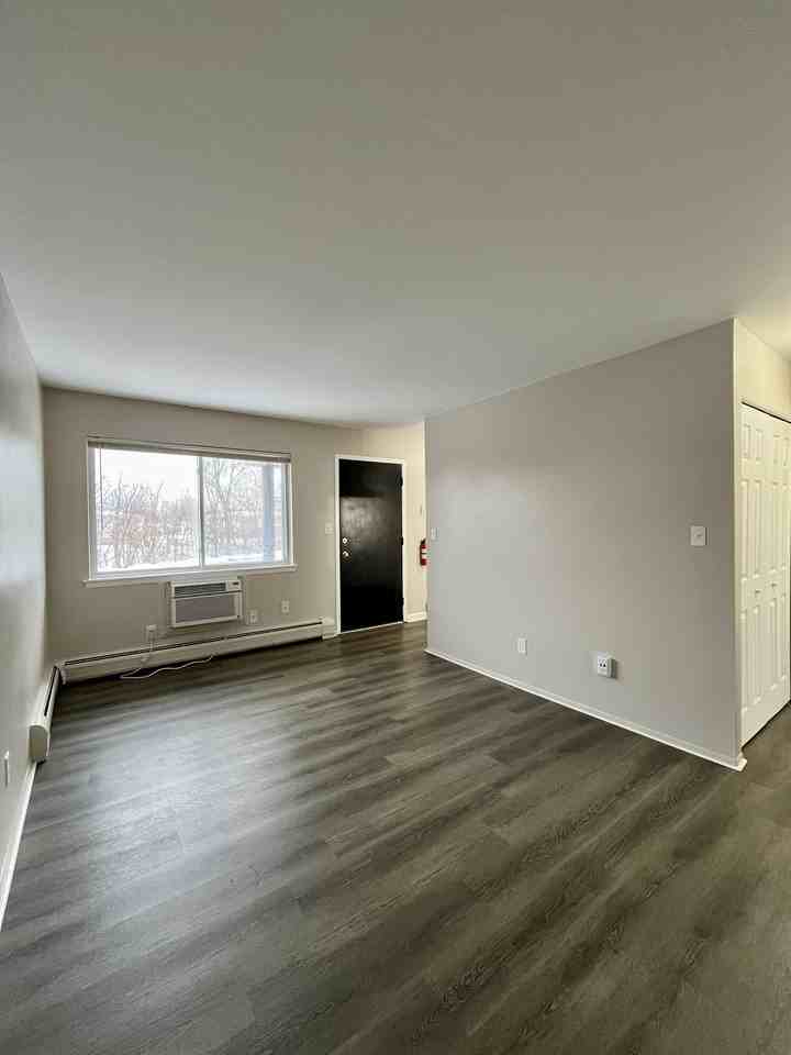 1750-1770 St Johns Park Place Apartments - Photo 2 of 23