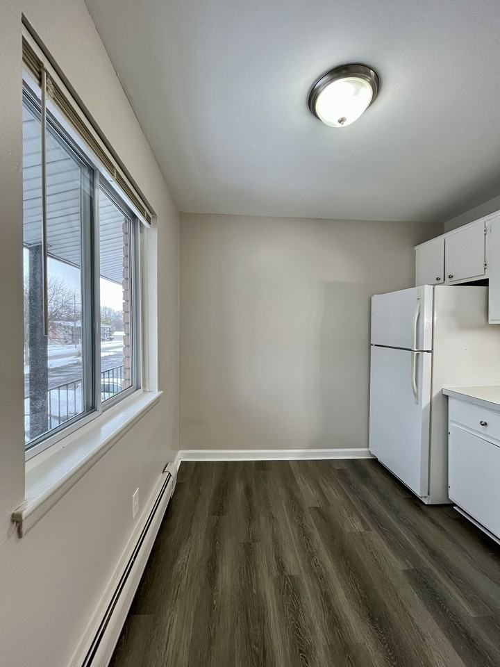 1750-1770 St Johns Park Place Apartments - Photo 4 of 23