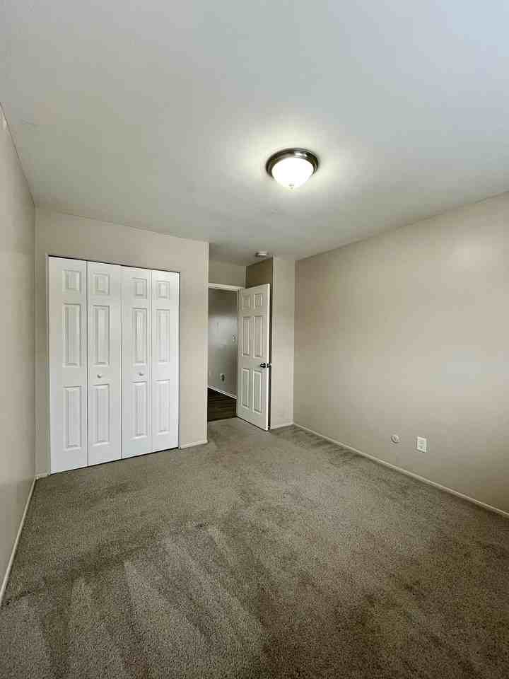 1750-1770 St Johns Park Place Apartments - Photo 6 of 23