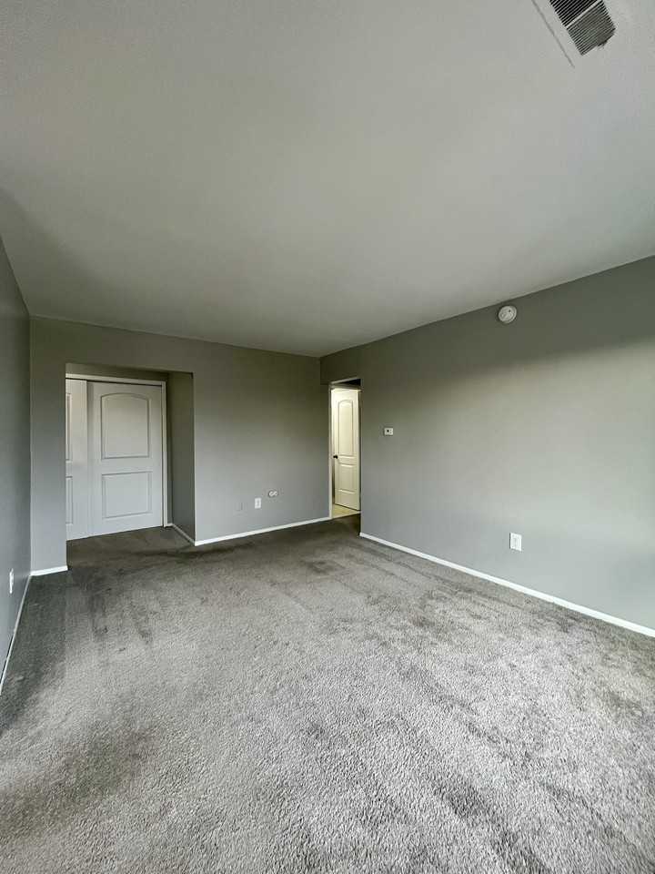 4245 Quarry Road - Photo 5 of 10