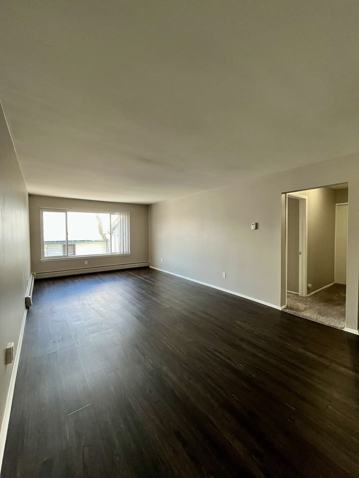 249 Chestnut Apartments - Photo 2 of 11