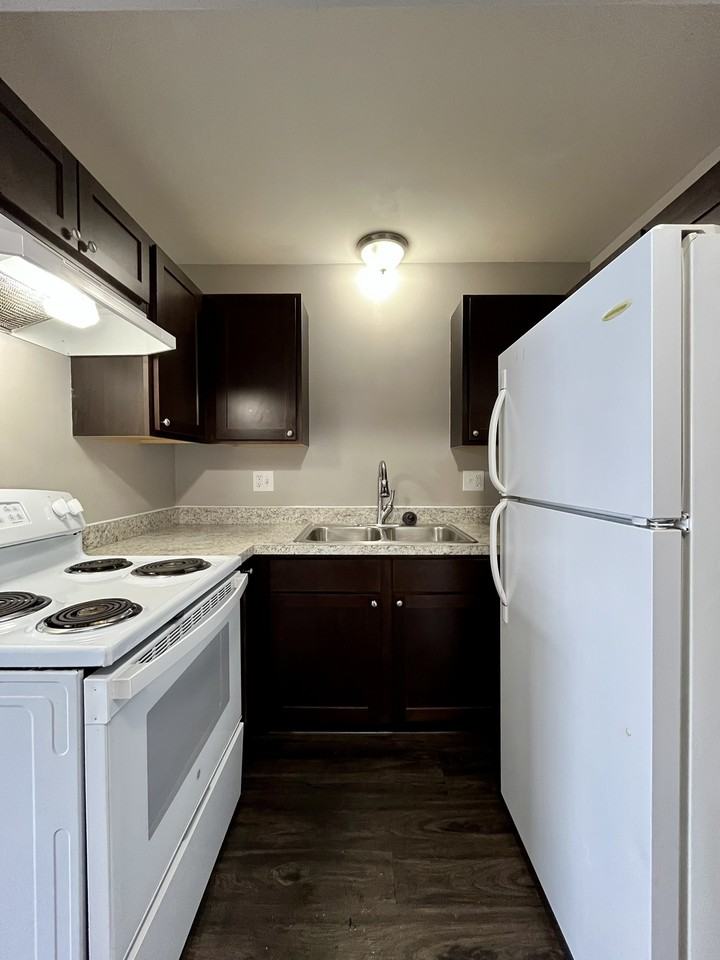 249 Chestnut Apartments - Photo 6 of 11