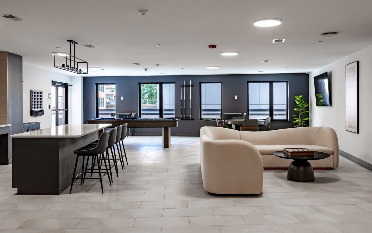 PEEK Reock III Owner Urban Renewal, LLC - Photo 5 of 34