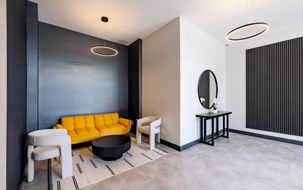 PEEK Reock III Owner Urban Renewal, LLC - Photo 4 of 50