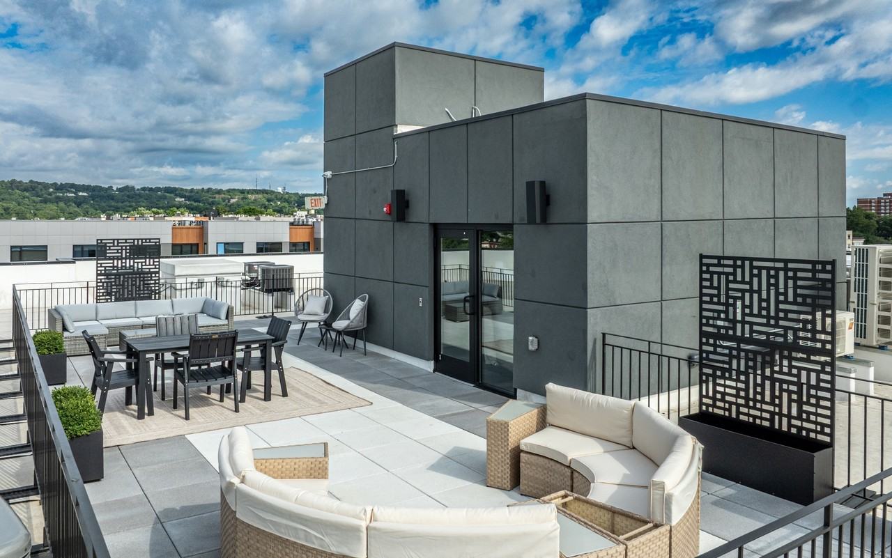 PEEK Reock III Owner Urban Renewal, LLC - Photo 6 of 50